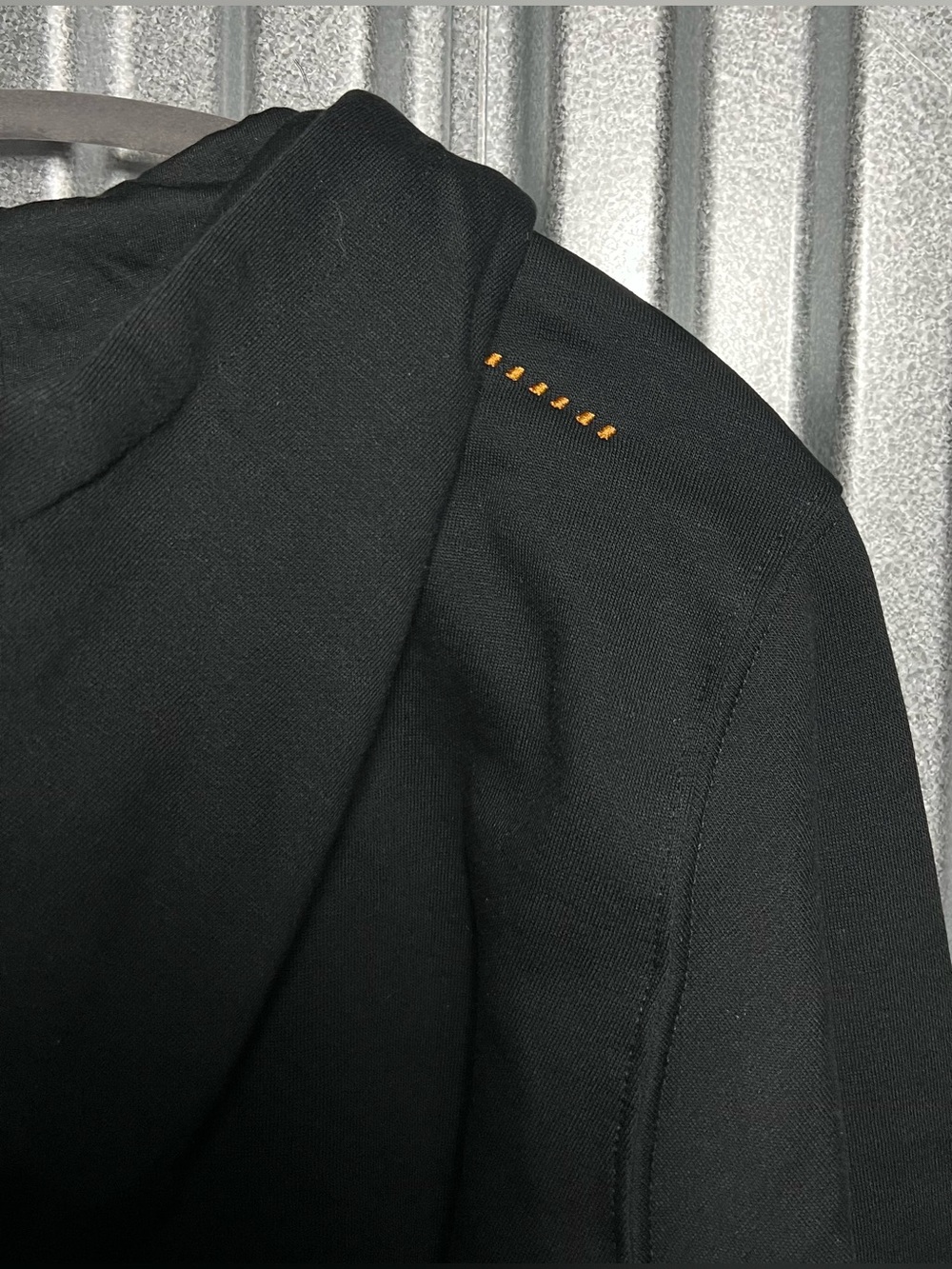 Ariat Rebar 1/4 zip Hoodie in Black 3x NWT - Picture 4 of 5